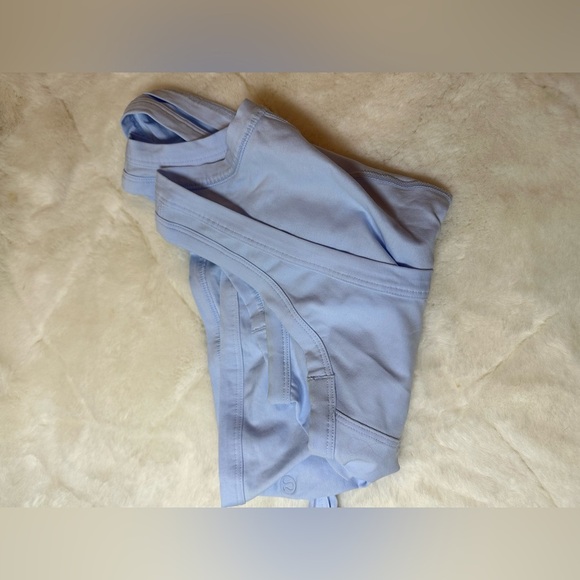 Luluemon womens size 4 light blue athletic tank wrap like new - Picture 4 of 4